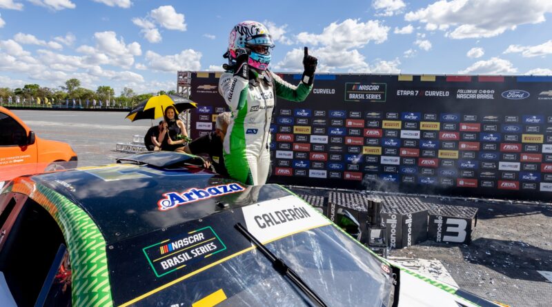 NASCAR Brasil | Tatiana Calderón vence no oval de Curvelo e entra para a históriaNASCAR Brasil NASCAR Brasil | Tatiana Calderón vence no oval de Curvelo e entra para a históriaNASCAR Brasil